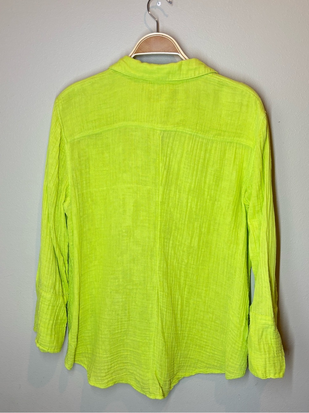 Chico's Neon Lime Button-Front Gauze Cotton Shirt, Large, wrinkle free! - Picture 3 of 5